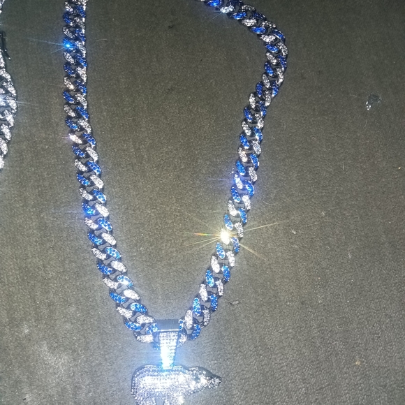 Chain - Picture 5 of 6